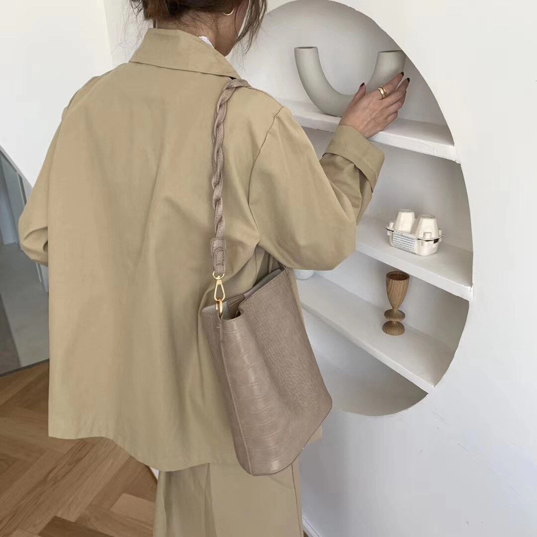 ツイストハンドルバッグ