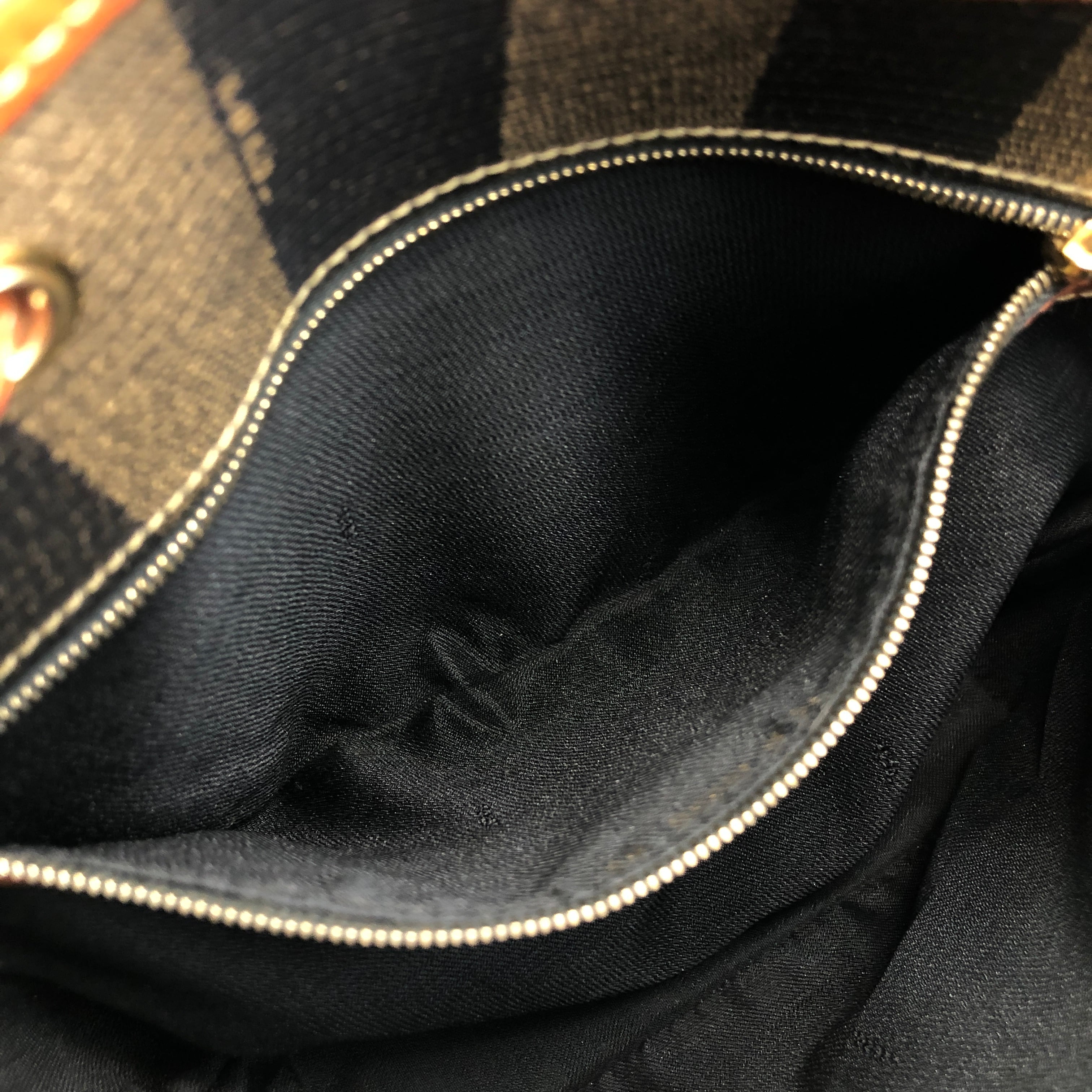 FENDI フェンディ ペカン ショルダーバッグ ブラウン ブラック ロゴ