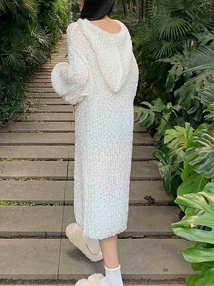 もこもこフード付きロングワンピース♡冬のデートコーデに もこもこフード付きロングワンピース♡冬のデートコーデに