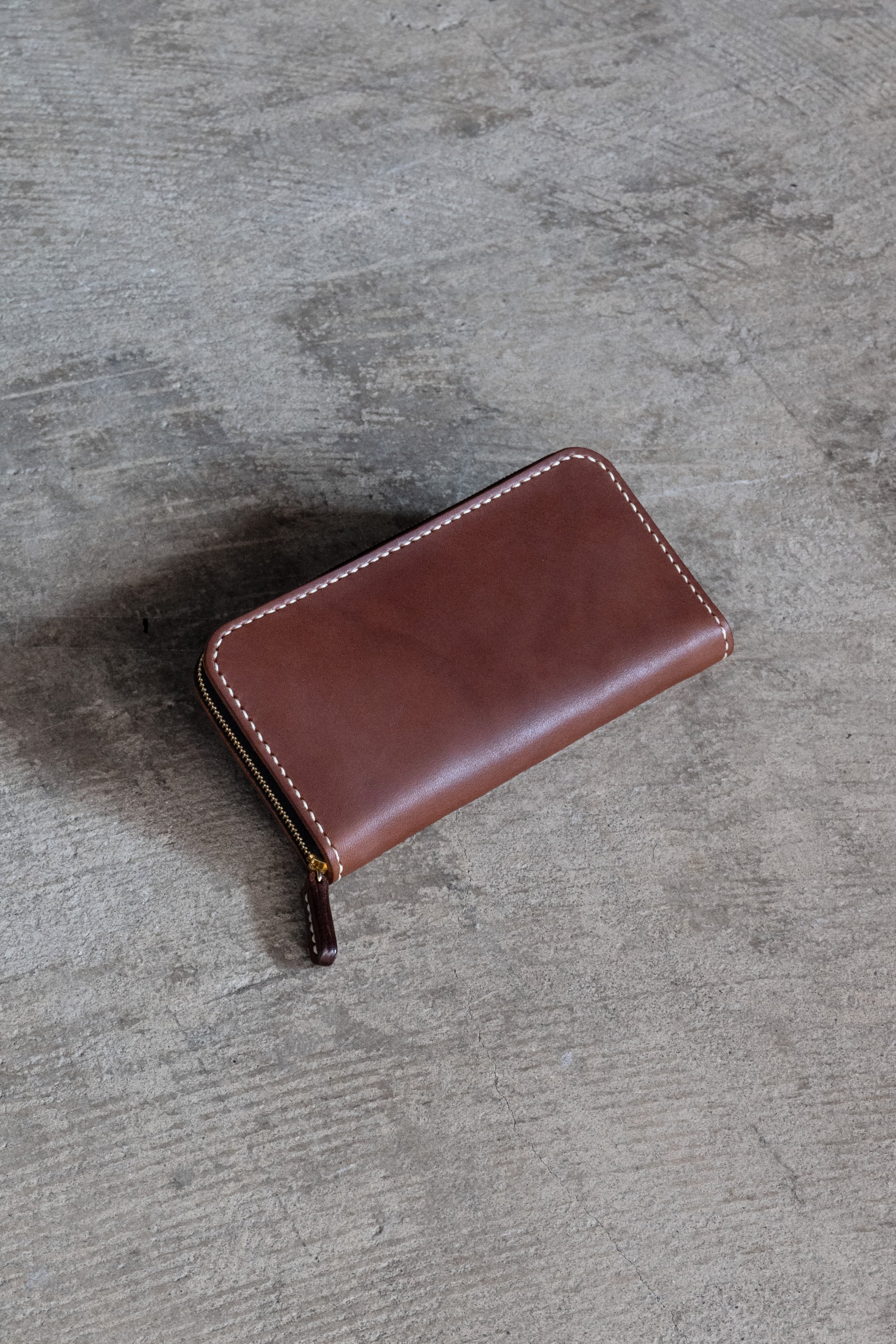 Roundzip wallet / Oil【送料無料】 | 高級皮革ならminca｜栃木レザー