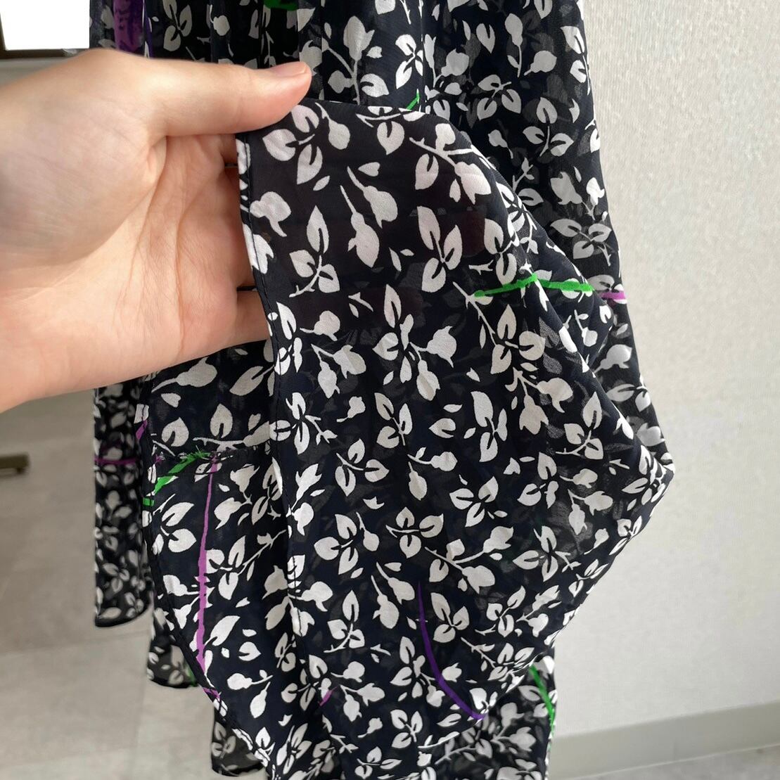 flower onepiece ｜ 花柄 オケージョン ワンピース 紫 長袖 モノトーン