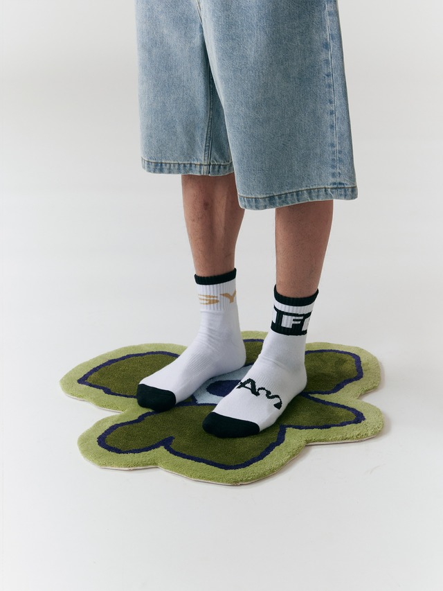 P.A.M. / PERKS AND MINI | GESTURES RUG (GRASS)