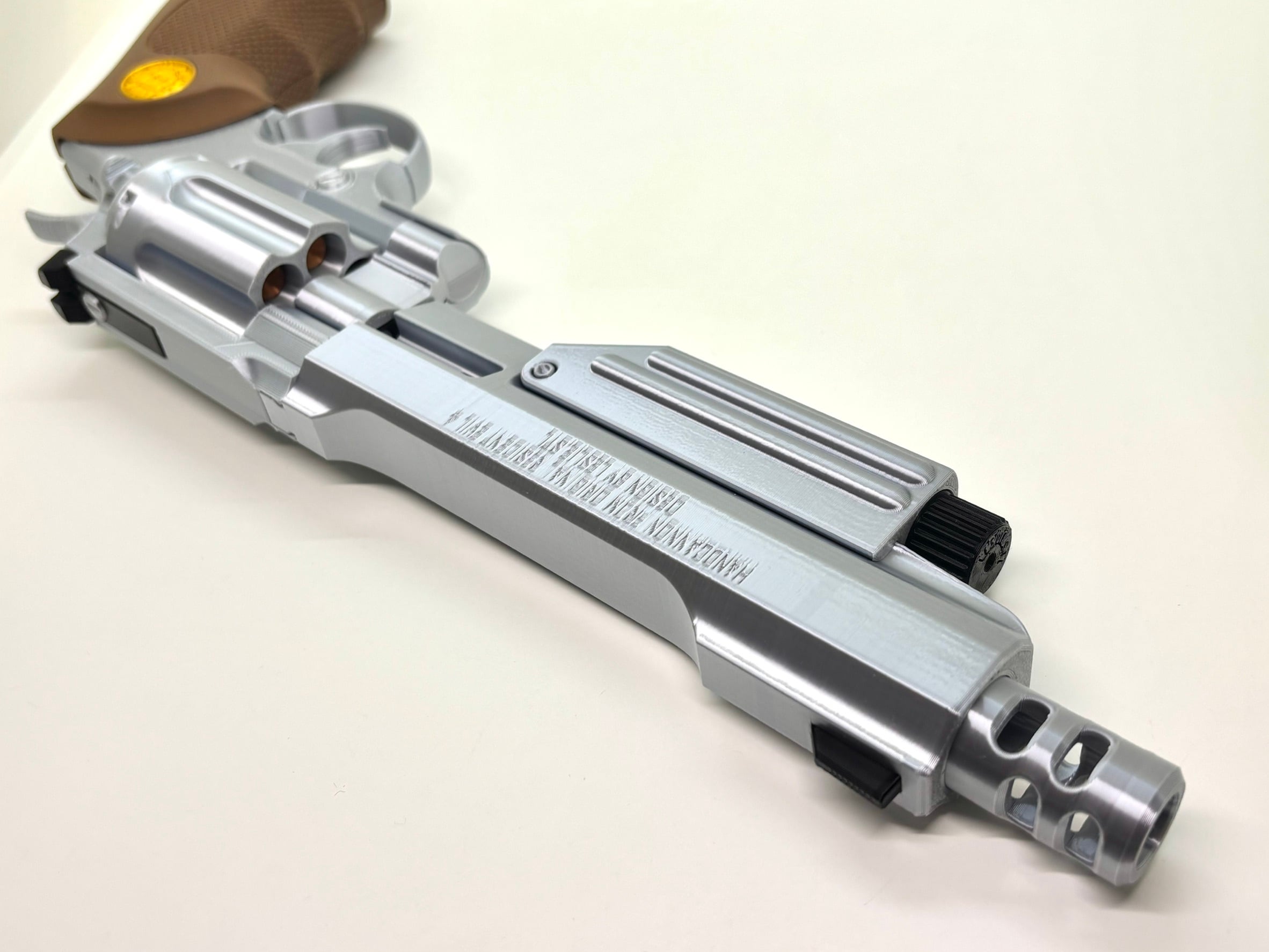 可動モデル）RE4 ハンドキャノン レプリカモデル（金属なし、発射機能