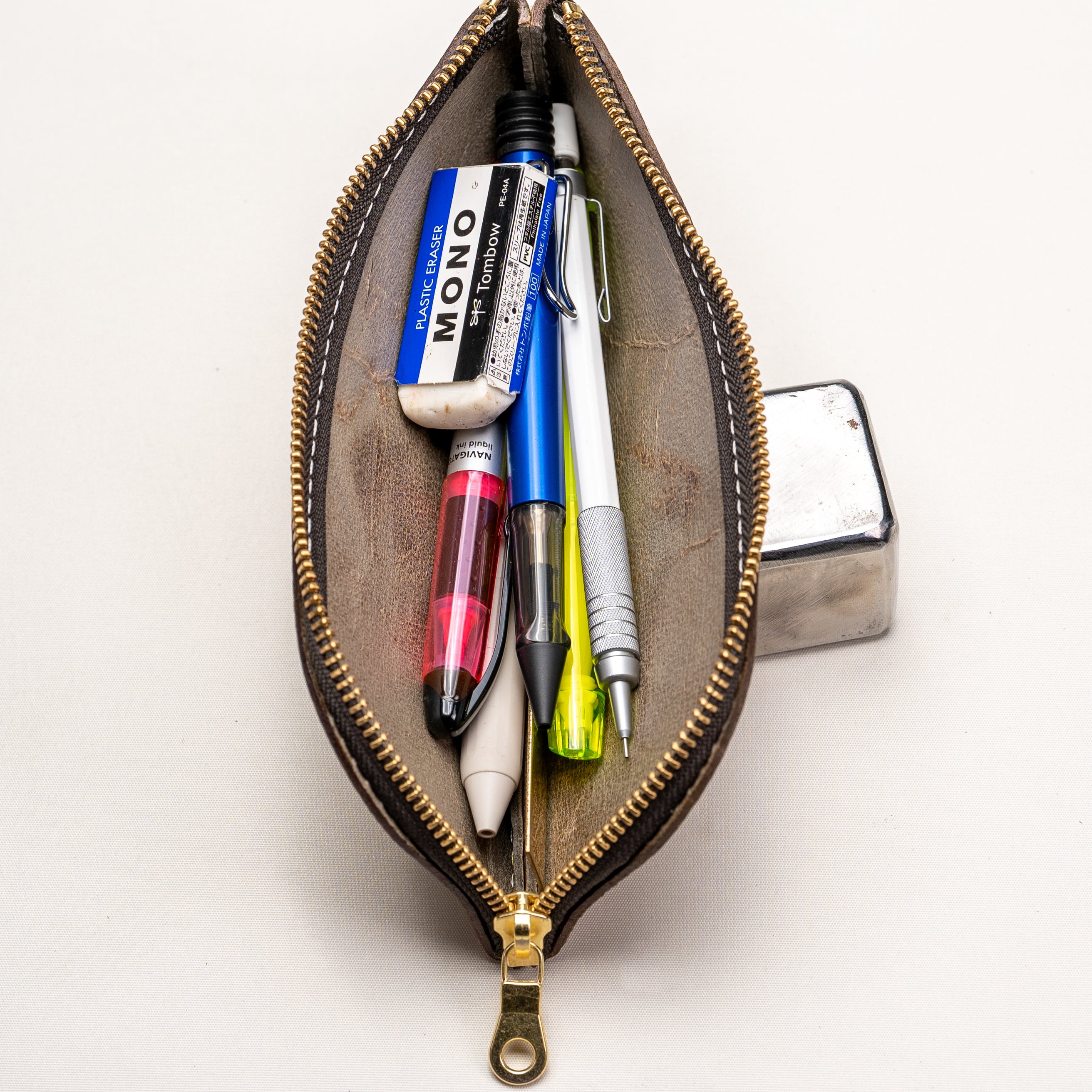 フラットペンケースM | FAVOREKA