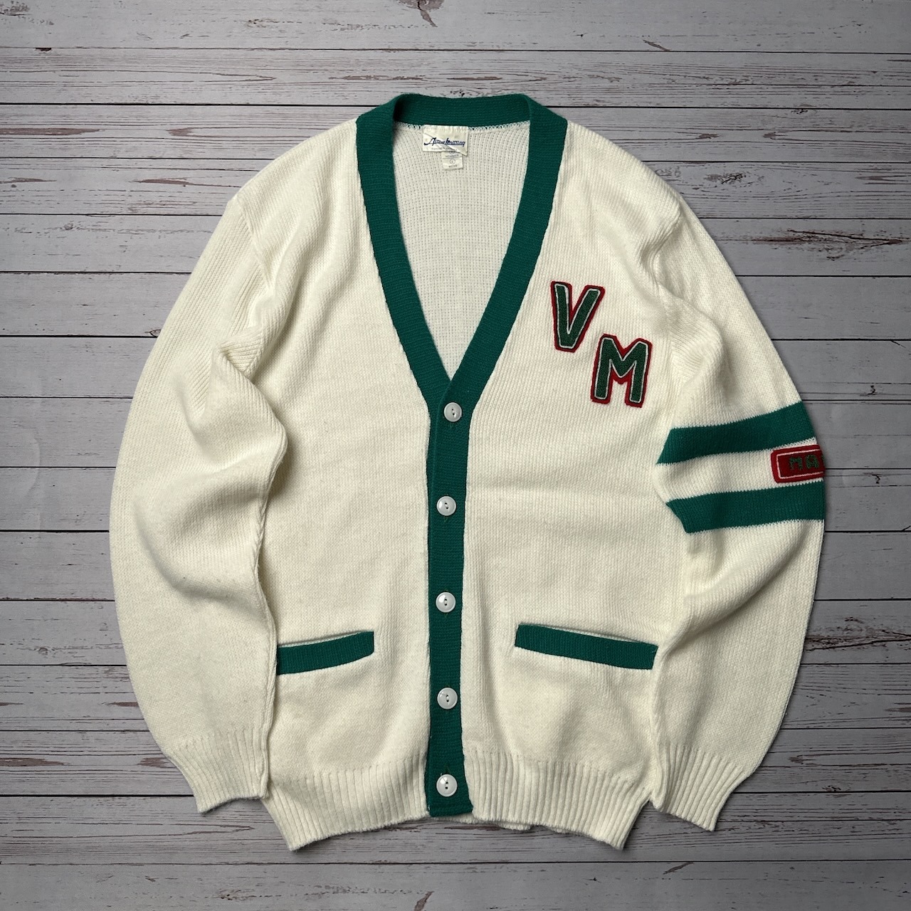 80s~90s カナダ製 アクリルカーディガン ワッペン付き Lサイズ 白 古着