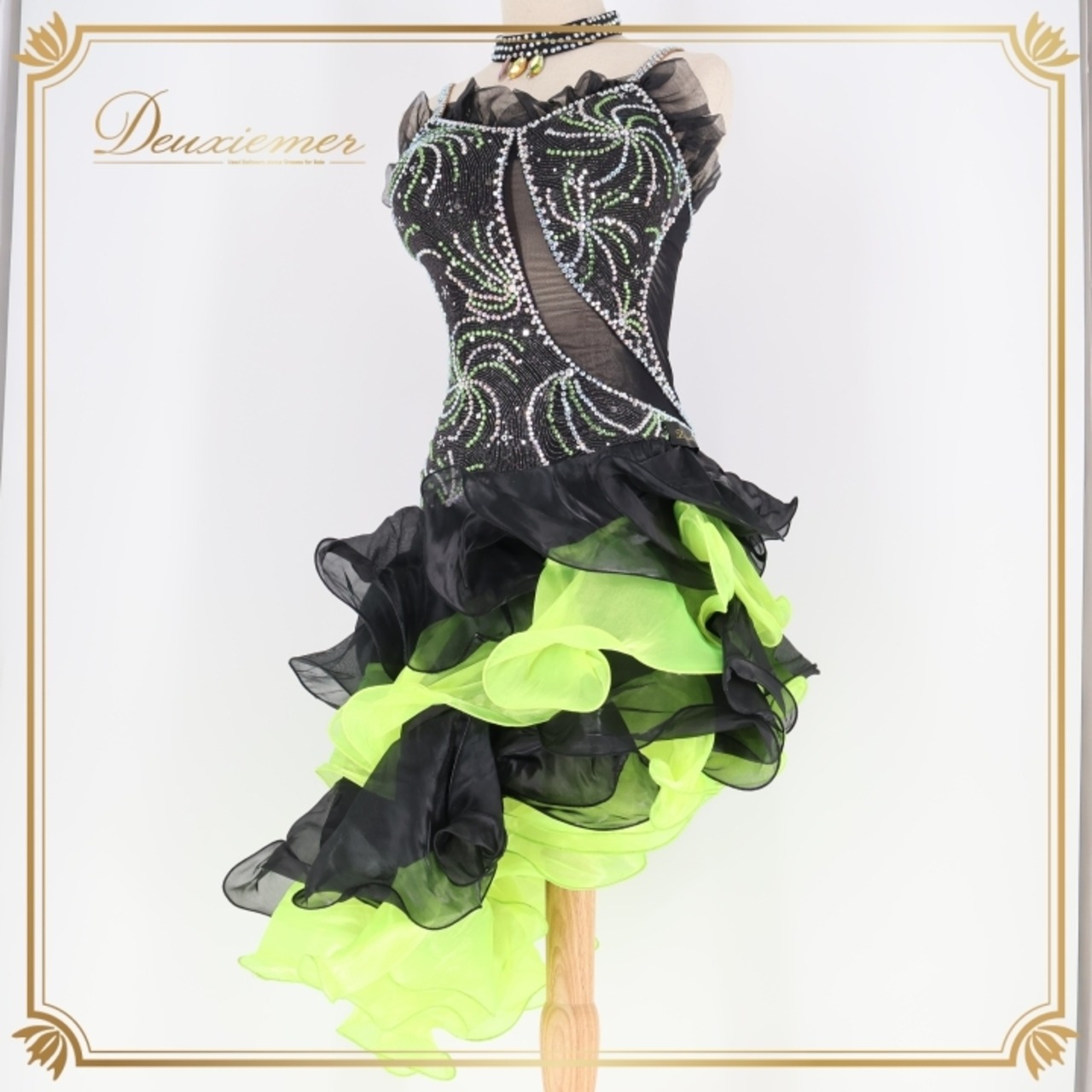 社交ダンス 衣装 ラテン ドレス ワンピース 黒 フリル 緑 蛍光 デモ 競技 ダンス パーティ 発表会 高級感 ブラック系 グリーン系スカート かわいい Mサイズ 軽め 素材 競技用 おしゃれ 女子用 フォーマル 明るい パフォーマンス用