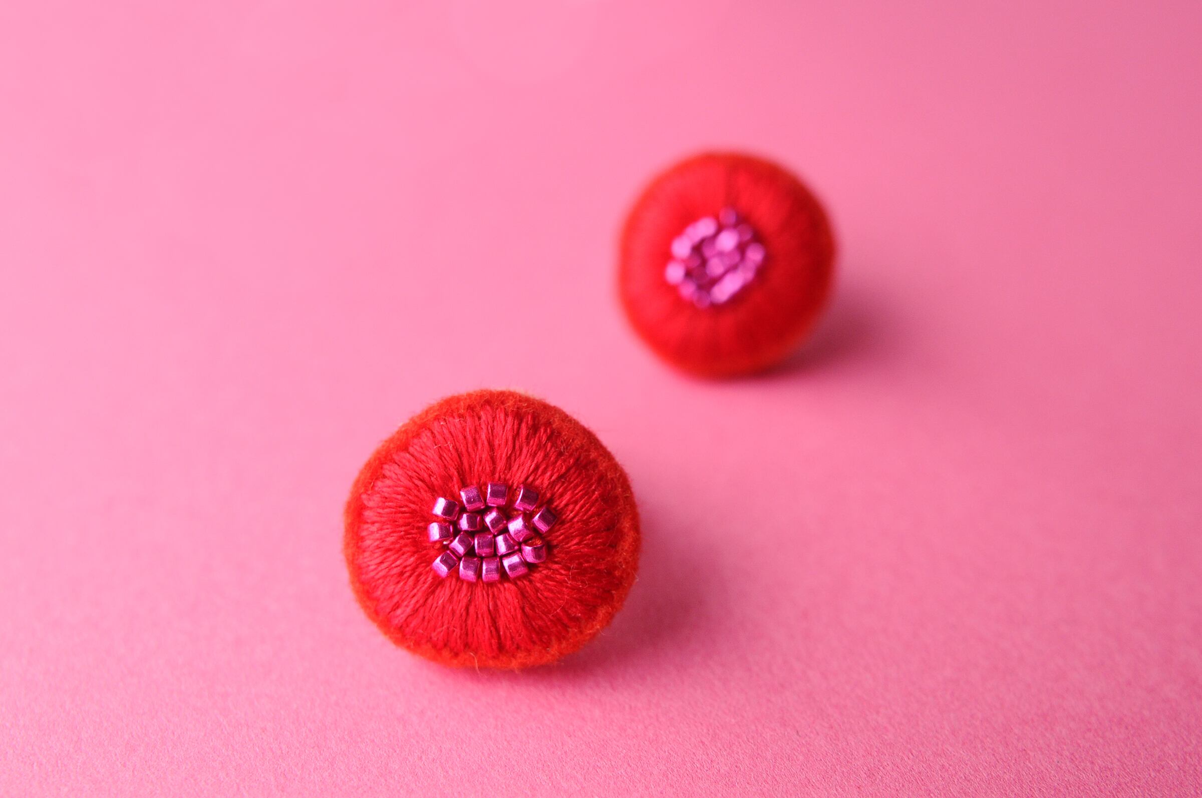 <Stella~遊び好きの星~>刺繍ピアス◎チューリップ◎2way