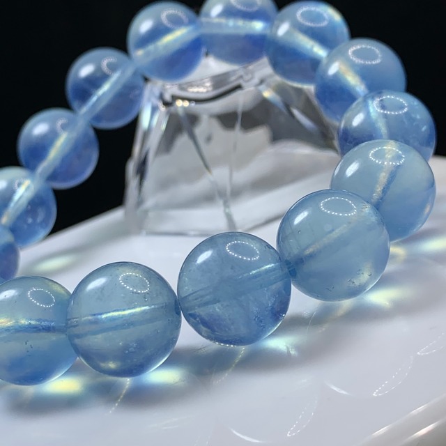3.透明☆美しい色合い・アクアマリン ブレスレット