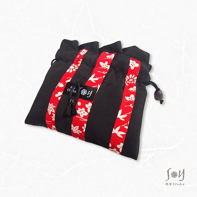 巾着＜赤と黒の古布遊び／房 黒）【1点もの】