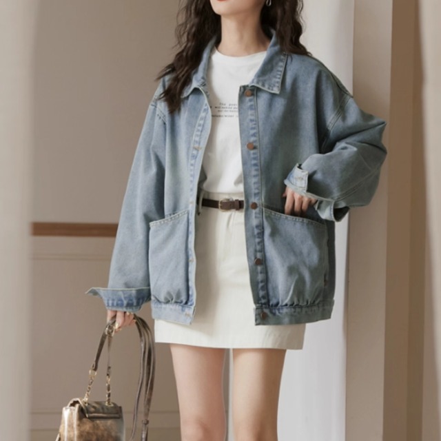 レディース ジャケット アウター 上着 デニムジャケット Gジャン 長袖 襟付き オーバーサイズ ポケット 前開き デニム ブルーデニム かわいい カジュアル おしゃれ かっこいい ボーイッシュ ガーリー 存在感 キュート ベーシック アクティブ 無地 春 秋 デート お出かけ 女子会 休日 ショッピング コンサート ライブ お花見 カフェ ランチ 重ね着 韓国 オルチャン コーデ プチプラ 普段使い 着回し モテ インスタ映え 定番 S M L 小さいサイズ 大きいサイズ ブルー ベーシックカラー