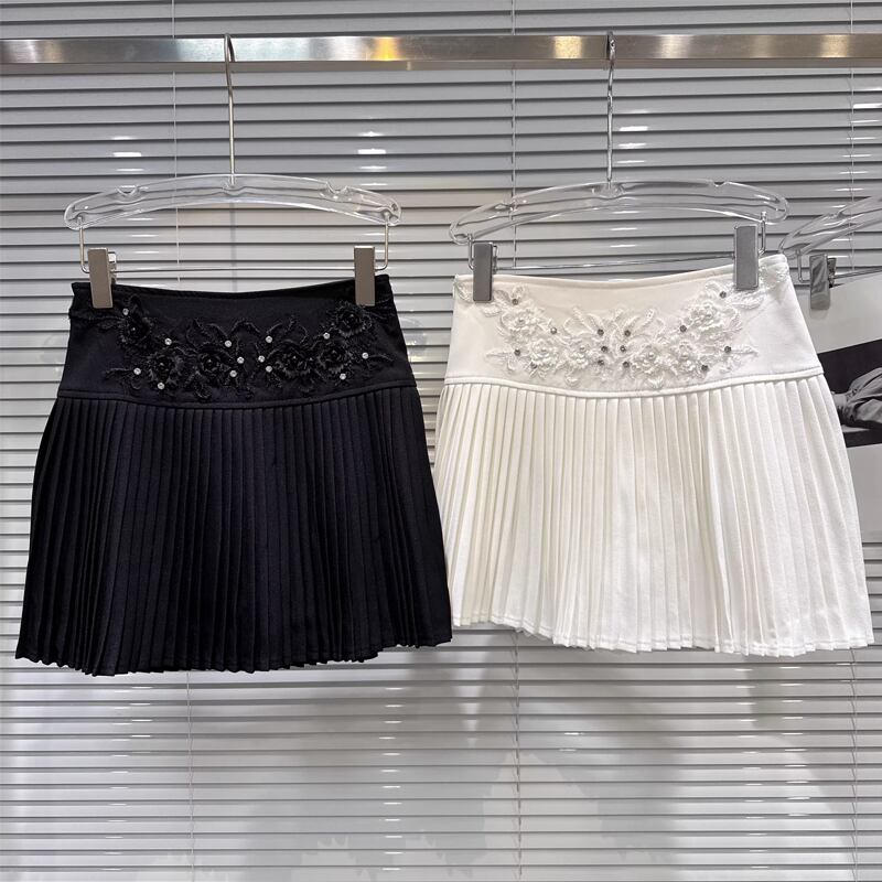 【bottoms】刺繡柄プリーツスカート Q8166