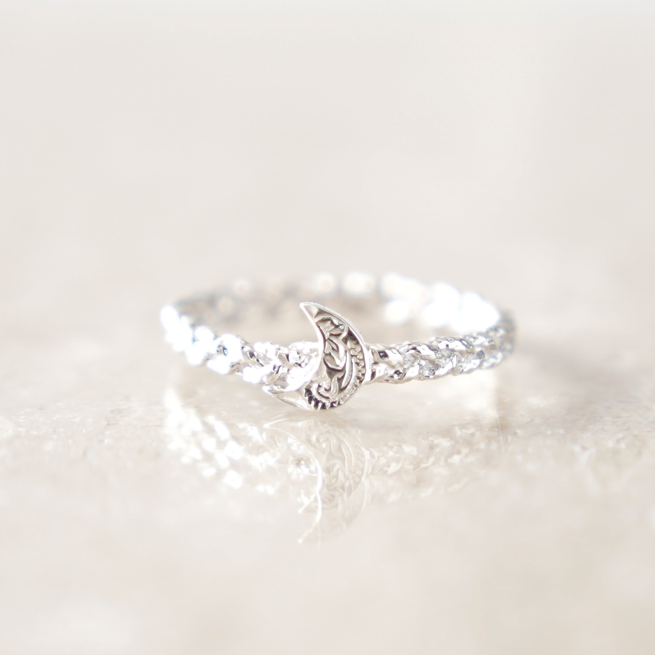 ムーン 編み込みハワイアンリング ≪送料無料≫ 月 ハワイアンジュエリー