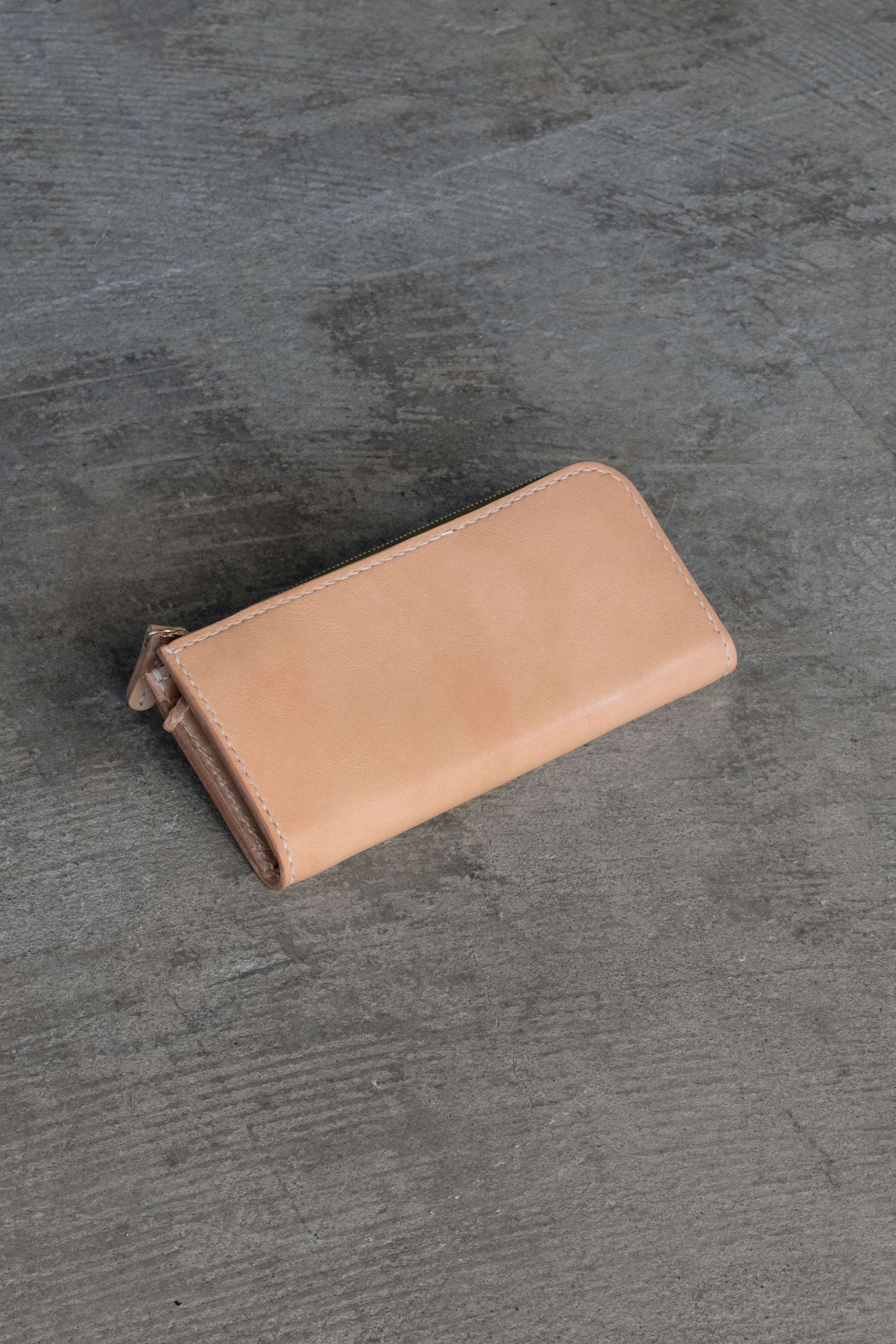 Roundzip wallet / Oil【送料無料】 | 高級皮革ならminca｜栃木レザー