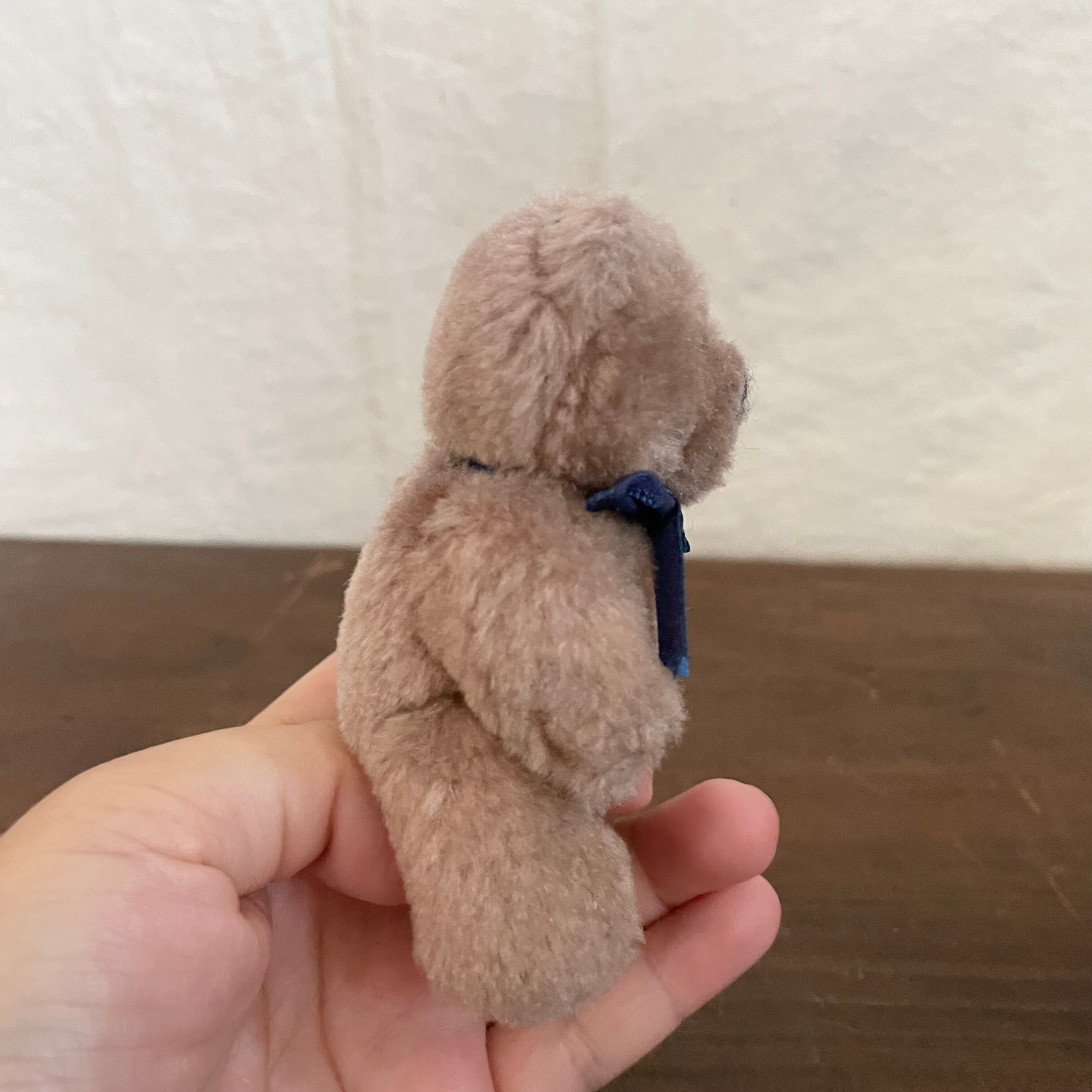 青リボンのくま | tsuitachi craft&brocante