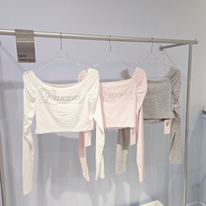 【限定】シャーリングオフショルトップス