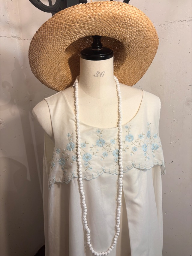 60's blue embroidery flower dress