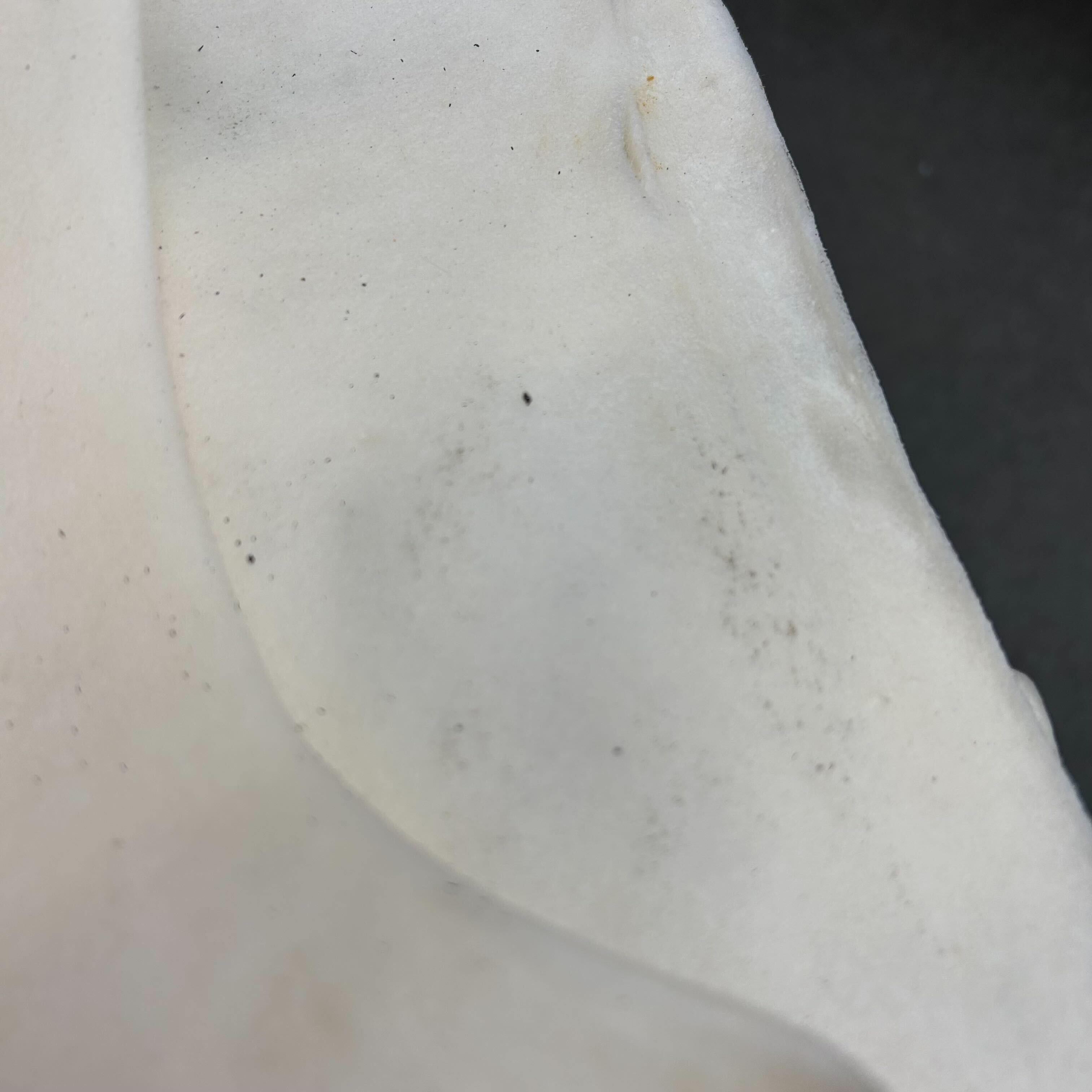 Y-19010817　牛　厚口シボソフト　211ds　半裁　2.3mm-2.5mm　淡いピンク　1枚 合皮レザー生地 難燃 広幅ソフト シボ大 濃グレー