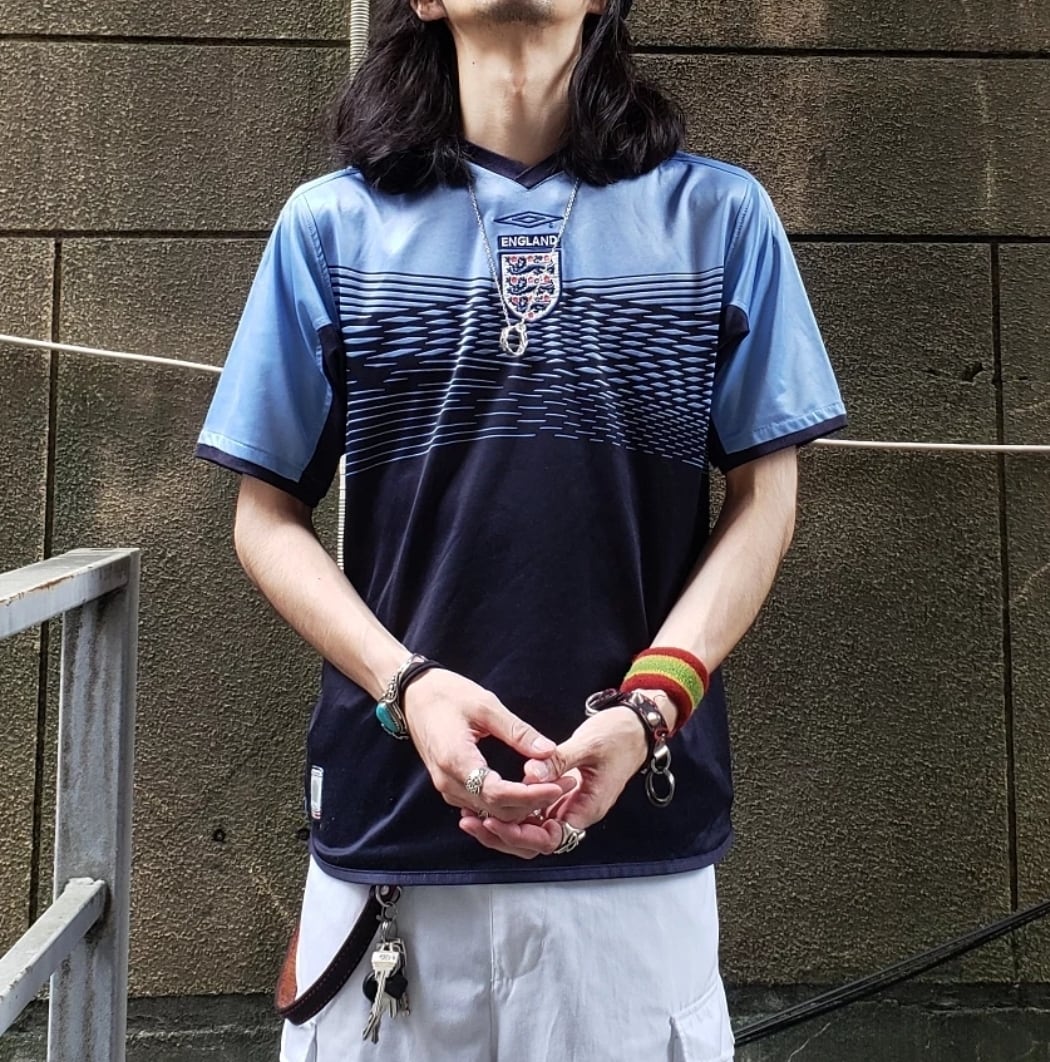 クラシック×前衛感！ 00s UMBRO 