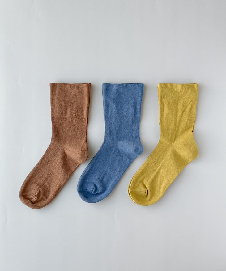 ゴムが入っていない、さらりとした綿の靴下 / F/style