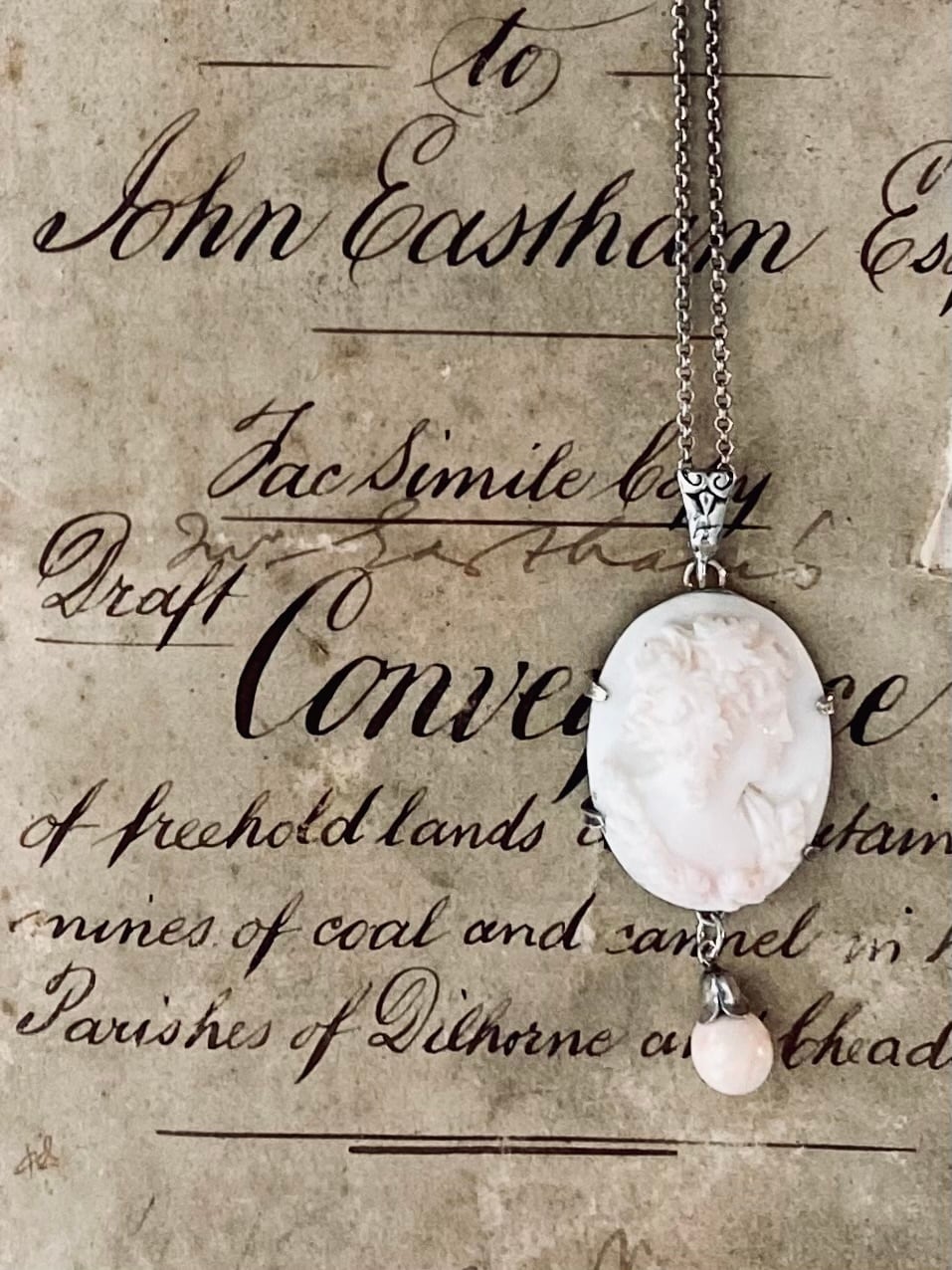 コンクシェルカメオペンダント