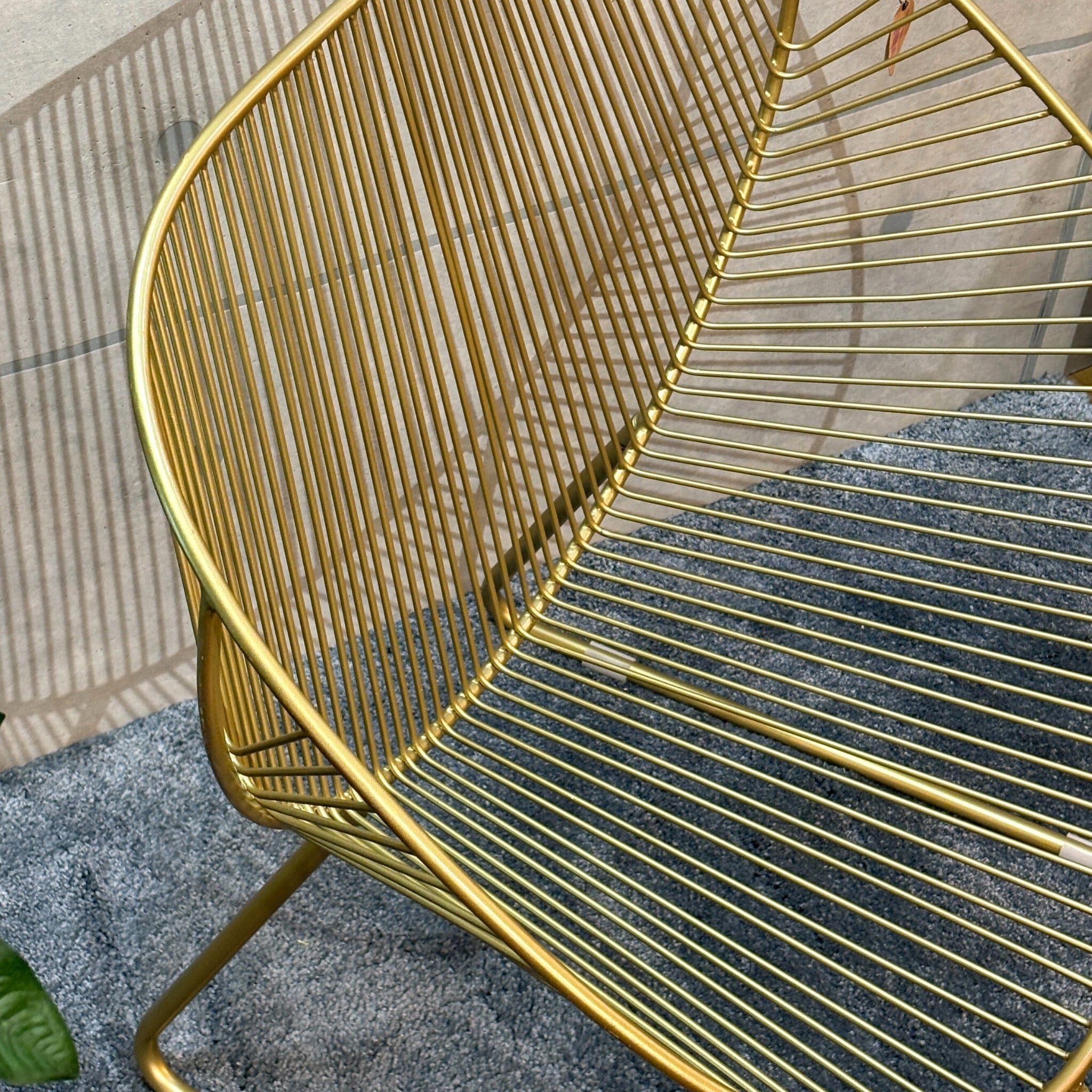 ワイヤーフレーム ラウンジチェア | アンティークゴールド | ミッド