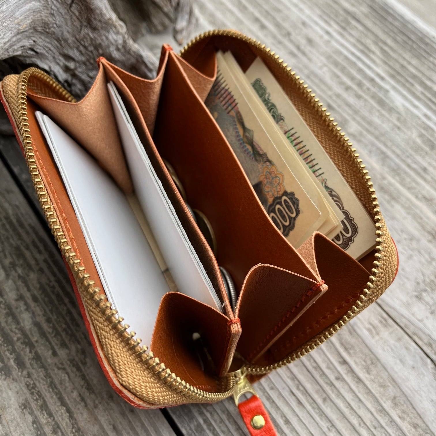 広島ドラゴンフライズ×ベルズスクエア】コラボ 鹿革ミニラウンド