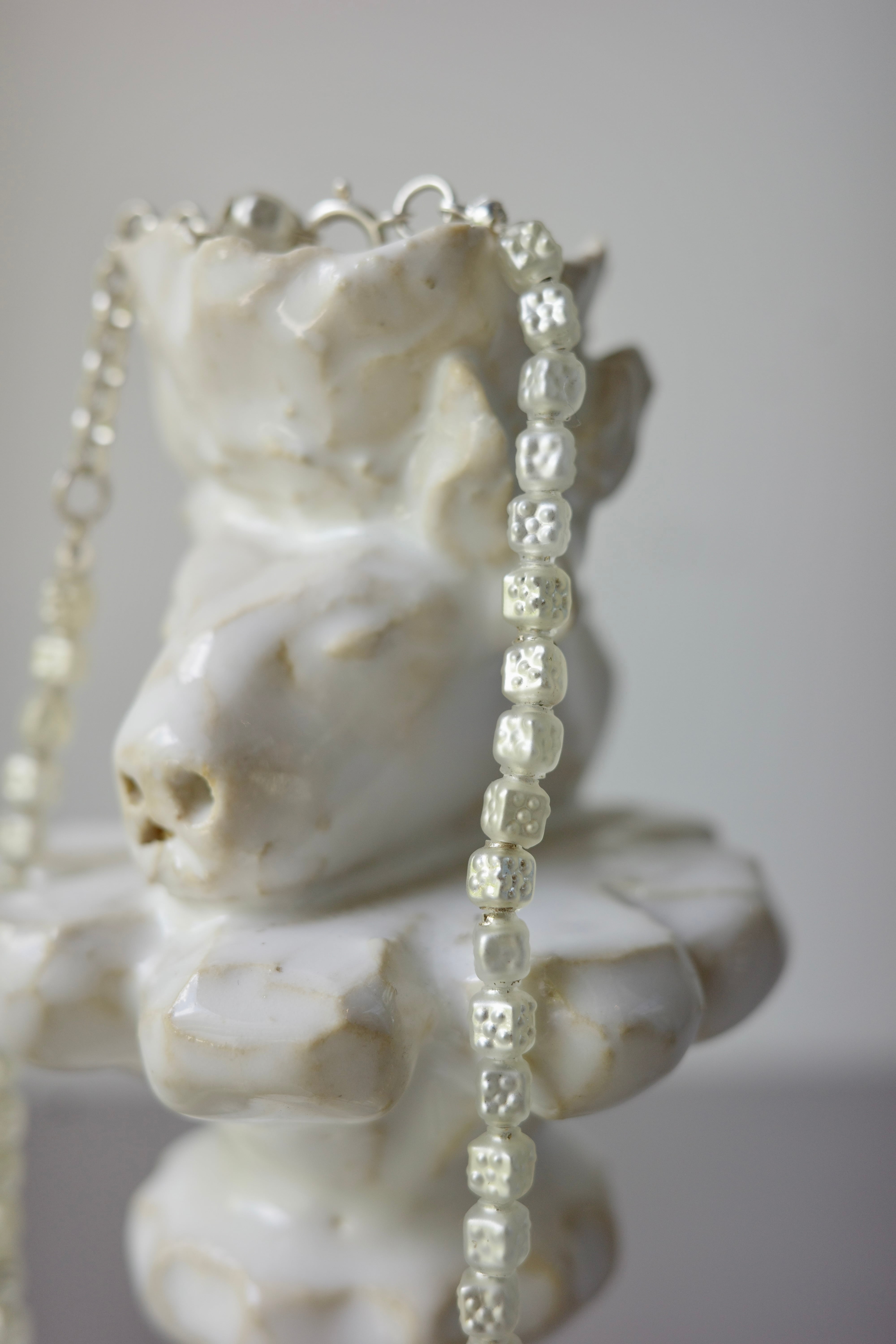 Daniel et Lili【40's vintage verre souffle cube necklace -Perl