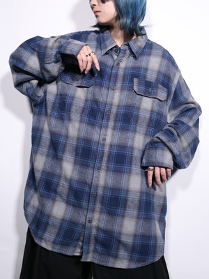 XXL over silhouette ombre check shirt