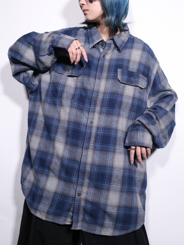XXL over silhouette ombre check shirt