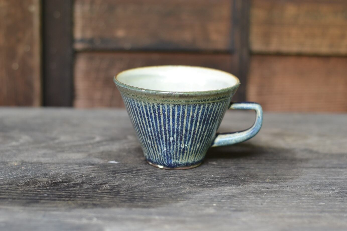 ストライプ三角カップ 大 青 | しずく窯
