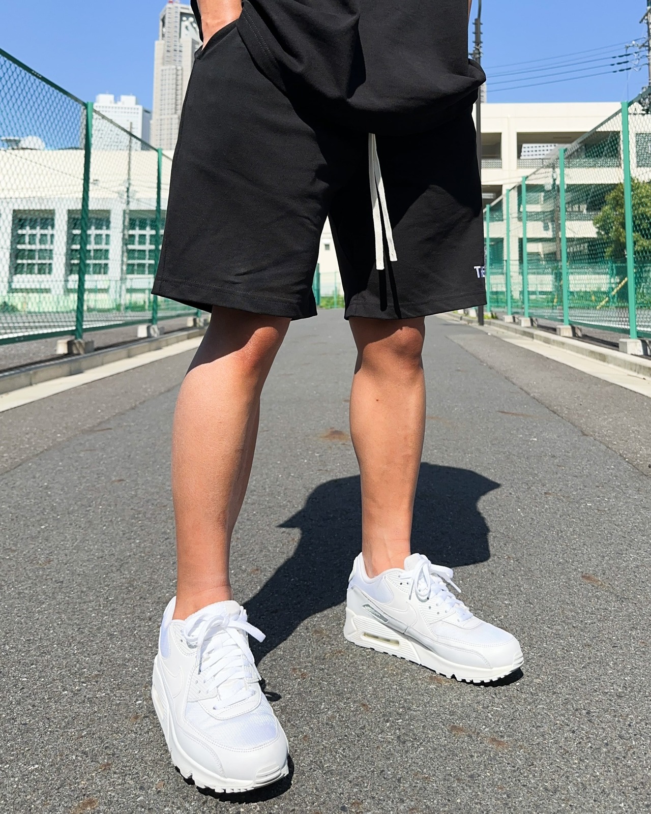 BASIC ONE POINT MAGNUM WEIGHT EASY SHORTS - BLACK