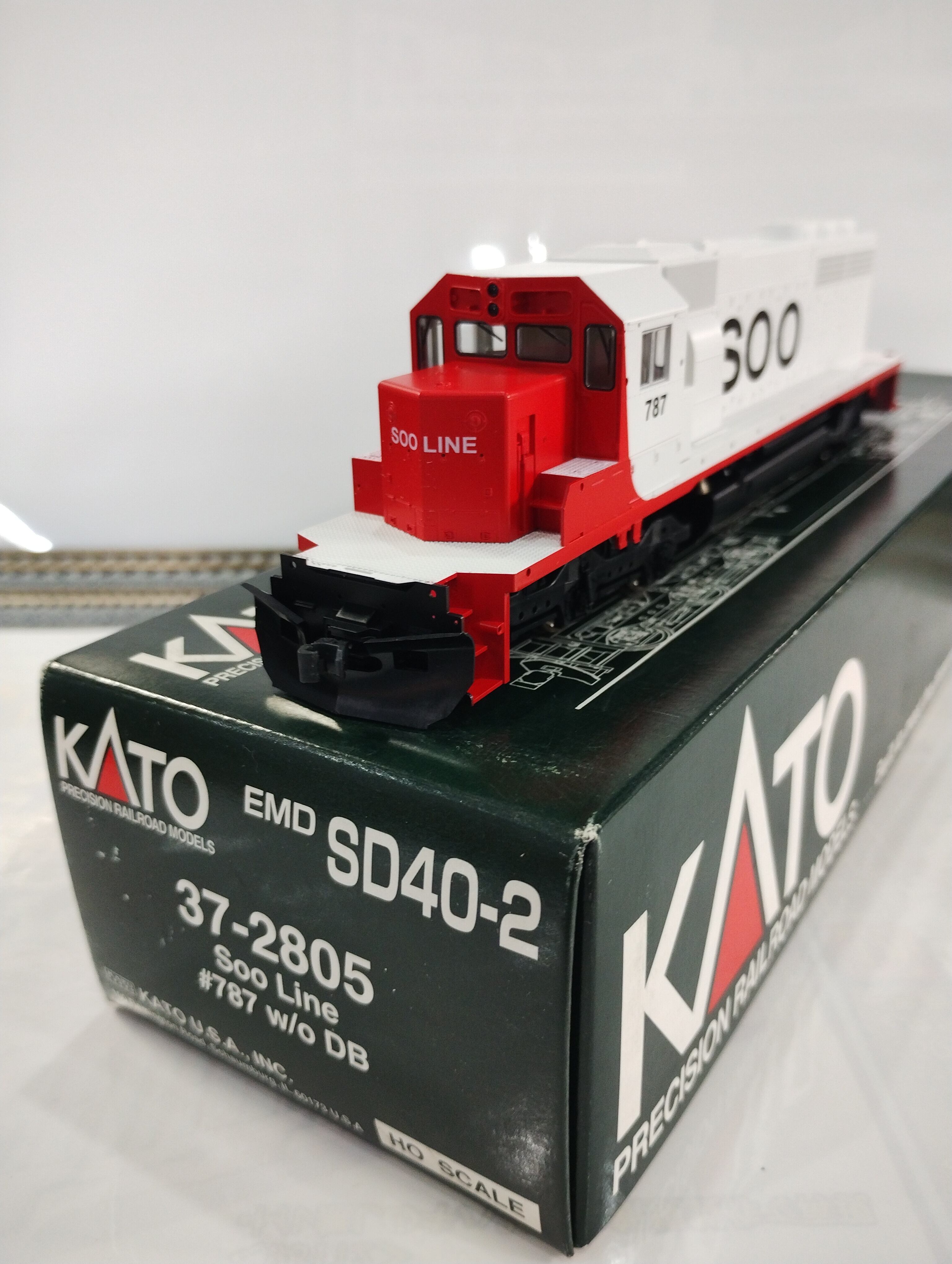 SD45 HO Santa Fe Kato EMD KATO Diesel Locomotive Scale #5596 37