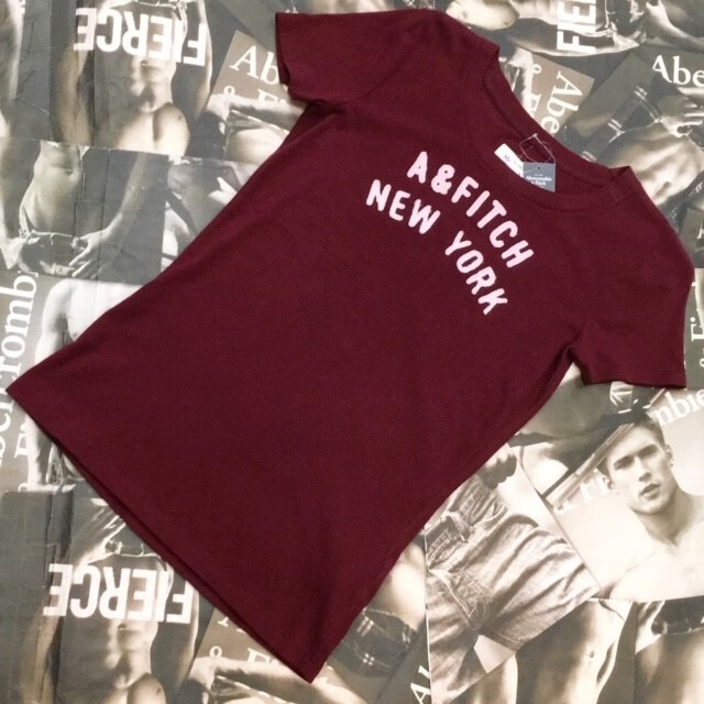 Abercrombie＆Fitch　WOMEN　Ｔシャツ　Ｍサイズ