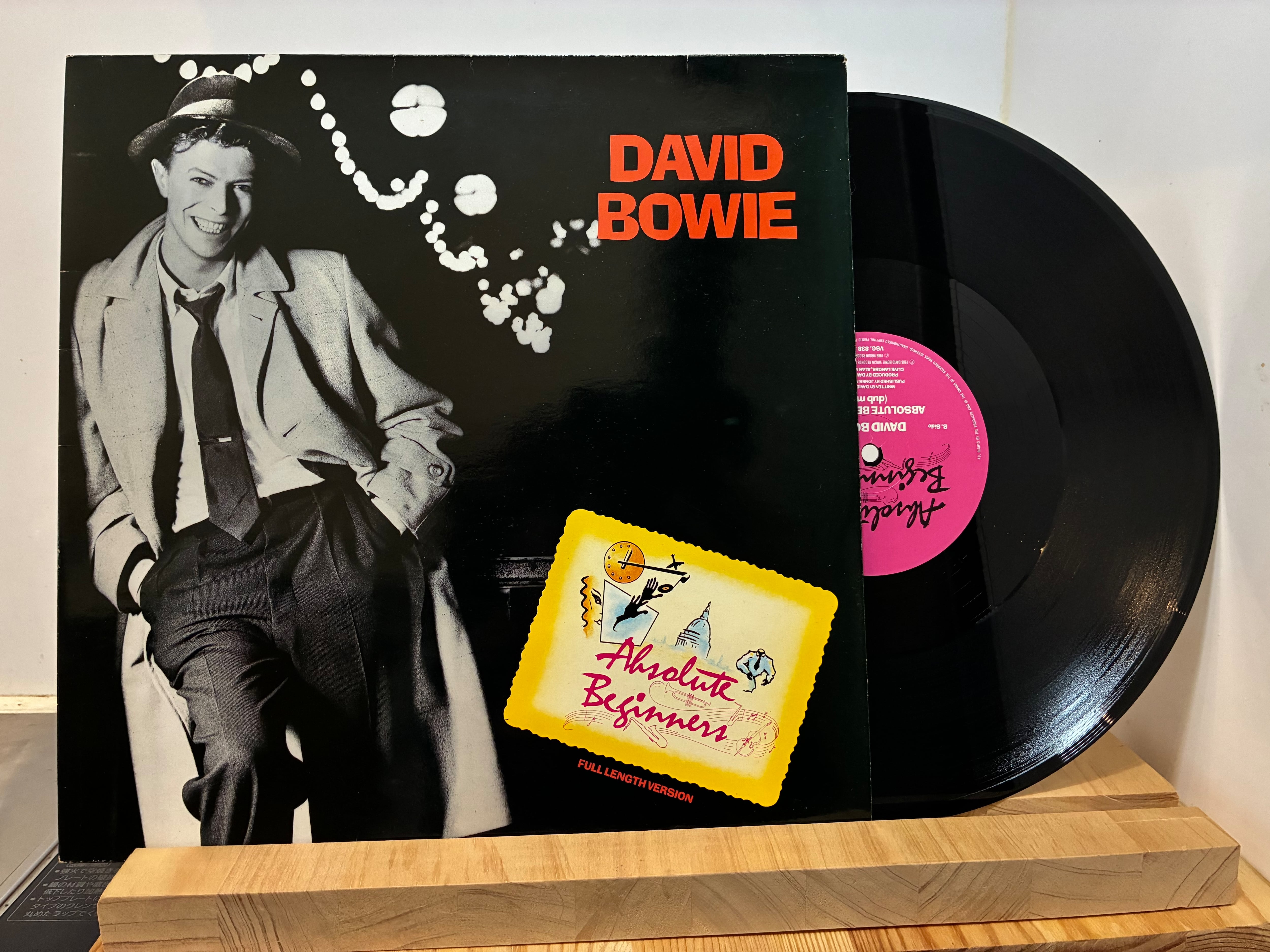 レコード盤　洋楽　16枚 洋楽日本盤のレコード・デザイン シングルと帯にみる日本独自の世界