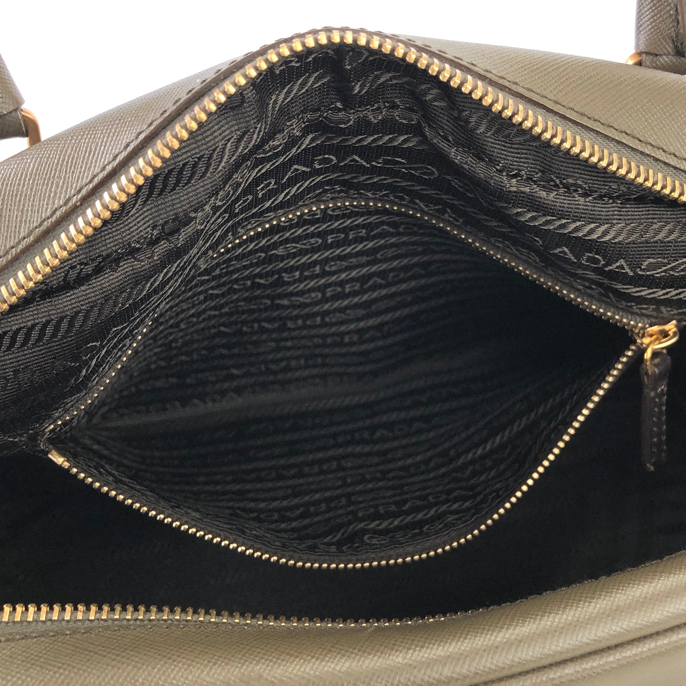 PRADA プラダ トライアングルロゴ レザー ミニボストン ハンドバッグ