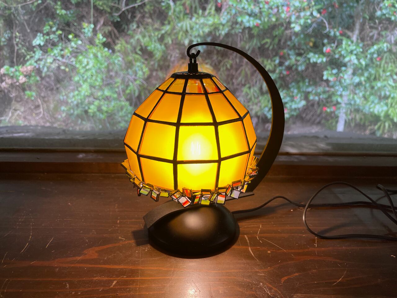 限定品】イエロー 小花（ステンドグラスのテーブルランプ） | ステンド