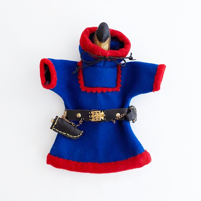 ロシア北方民族・ネネツの布人形（青と赤）