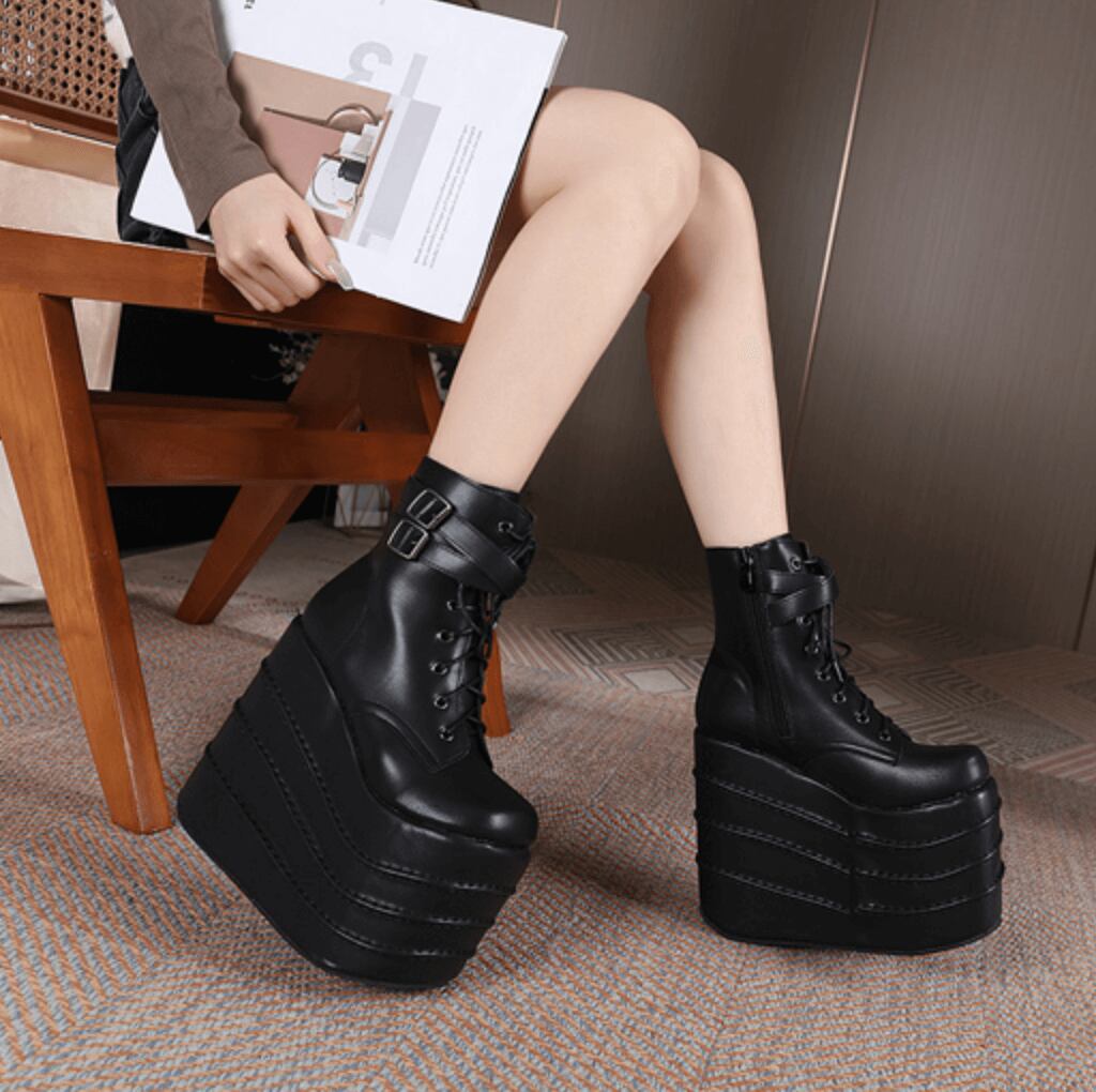 Size26 5cmあり スクエアプラットフォームショートブーツ15cm全2色 厚底シューズ レディースシューズの通販 R Ena アールエナ