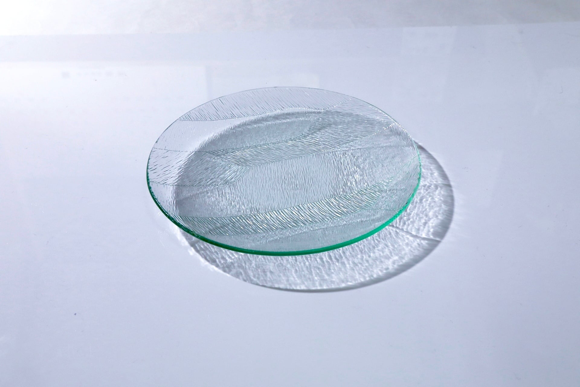 昭和型ガラス「雲井」　皿　円形　中（Φ150mm）