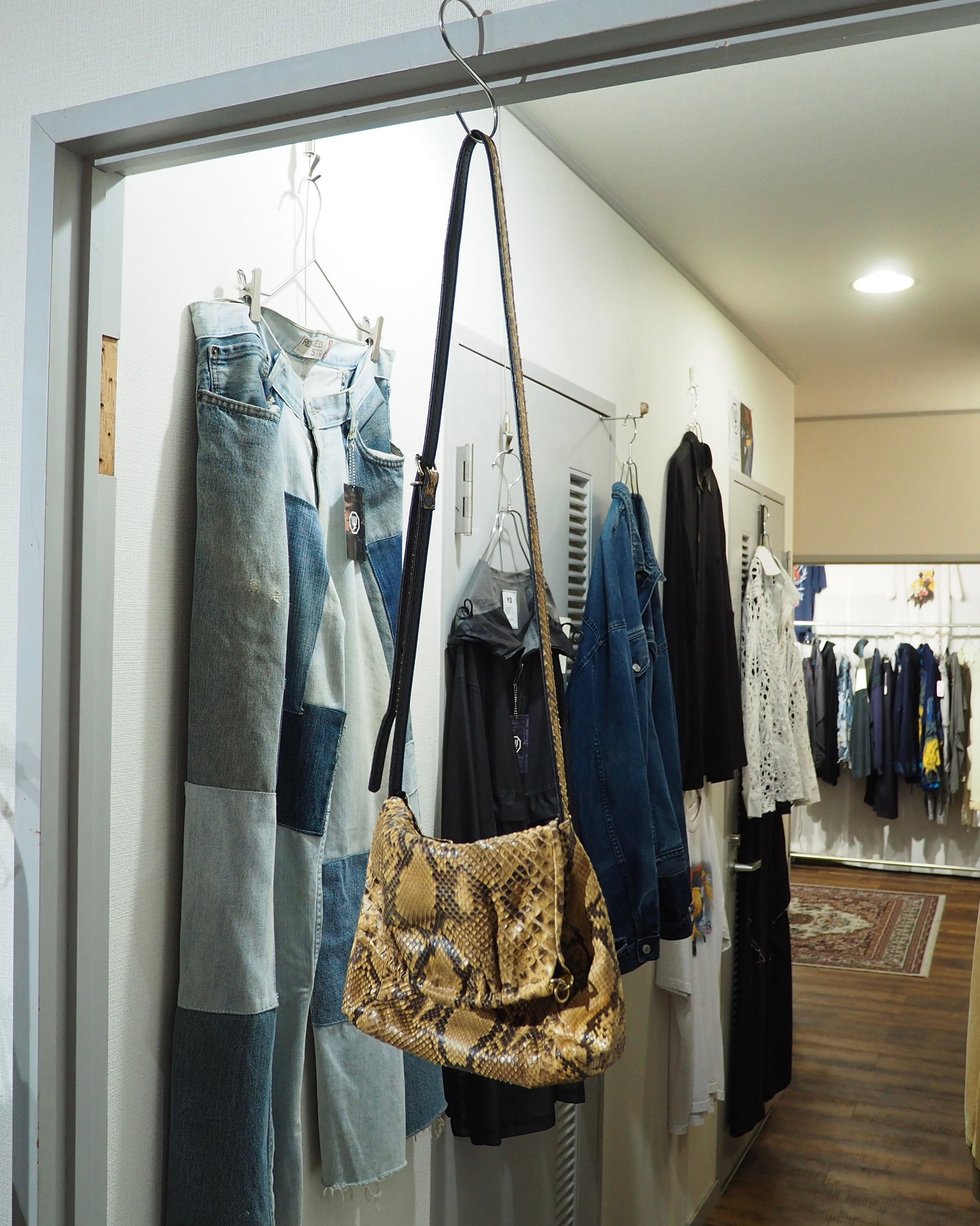 ” Unknown ” Vintage Python Leather Hand Shoulder Bag