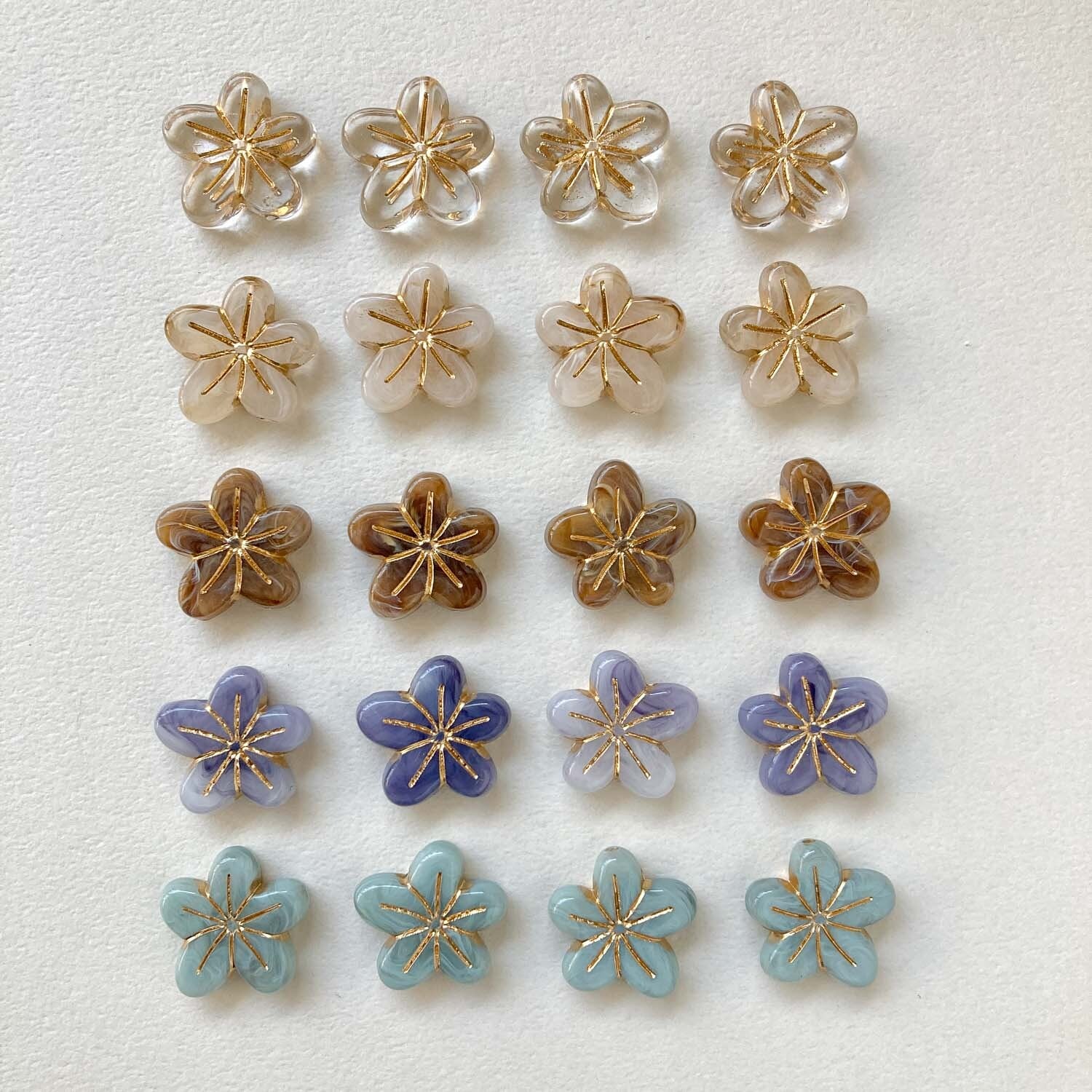 マーブル歪なフラットお花ビーズ | Dua-アクセサリーパーツショップ