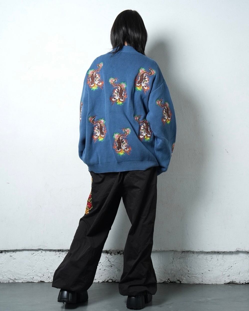 総柄 TIGER knit cardigan/Blue | チュウカタベタイ