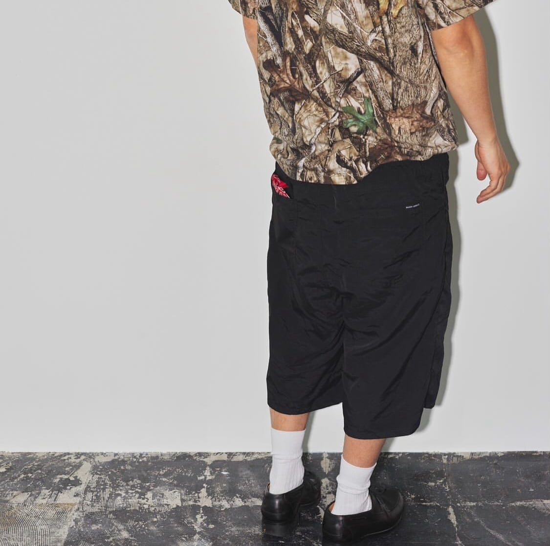 BAGGY NYLON SHORTS/BAGGY SHORTS | ONTHEWAY STORE