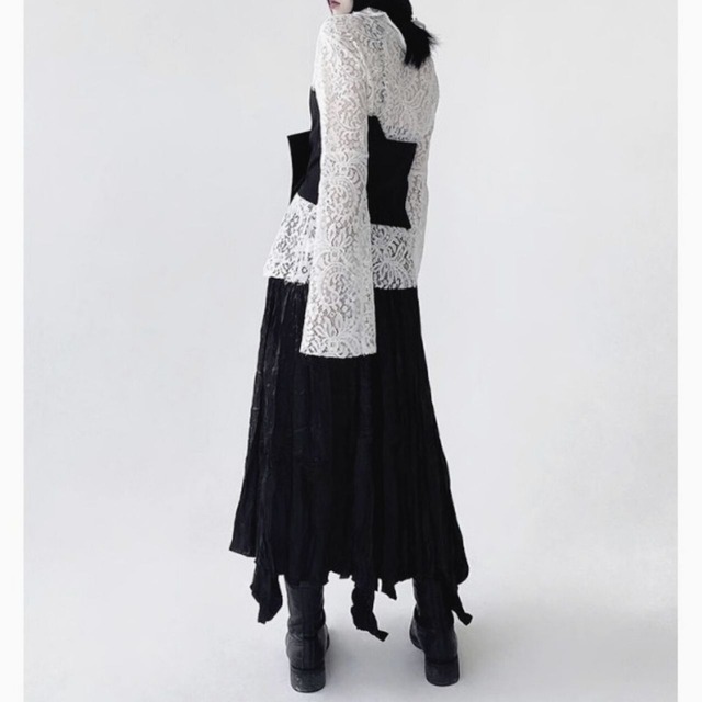 Flock high neck bell sleeve blouse C0849