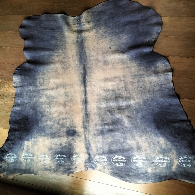leather：GUIDI VITELLO FIORE VOLANATO DARK NAVY