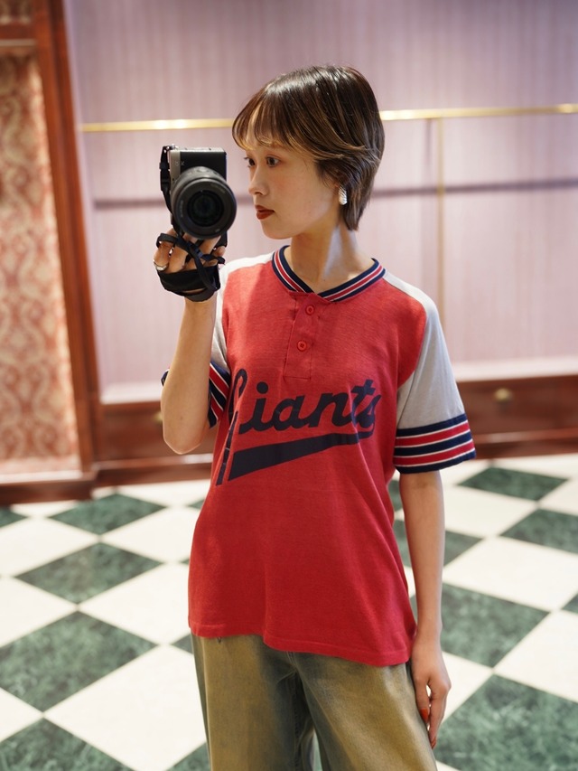 Vintage "Giants Raglan Henley T-Shirt"