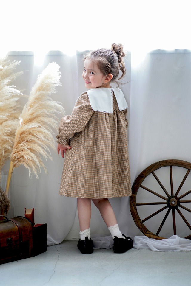 ビブカラーチェックワンピース<Beige check>