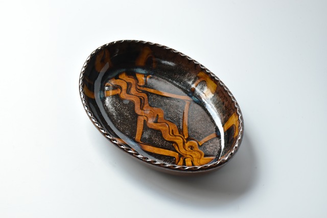 小代焼ふもと窯 / 井上尚之 : 楕円皿 (大) スリップウェア ②