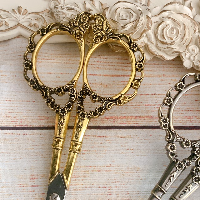 デザインシザー おしゃれハサミ 花柄 オシャレハサミ アンティーク風ハサミ アンティークボタンとビーズの店 アトリエトコ