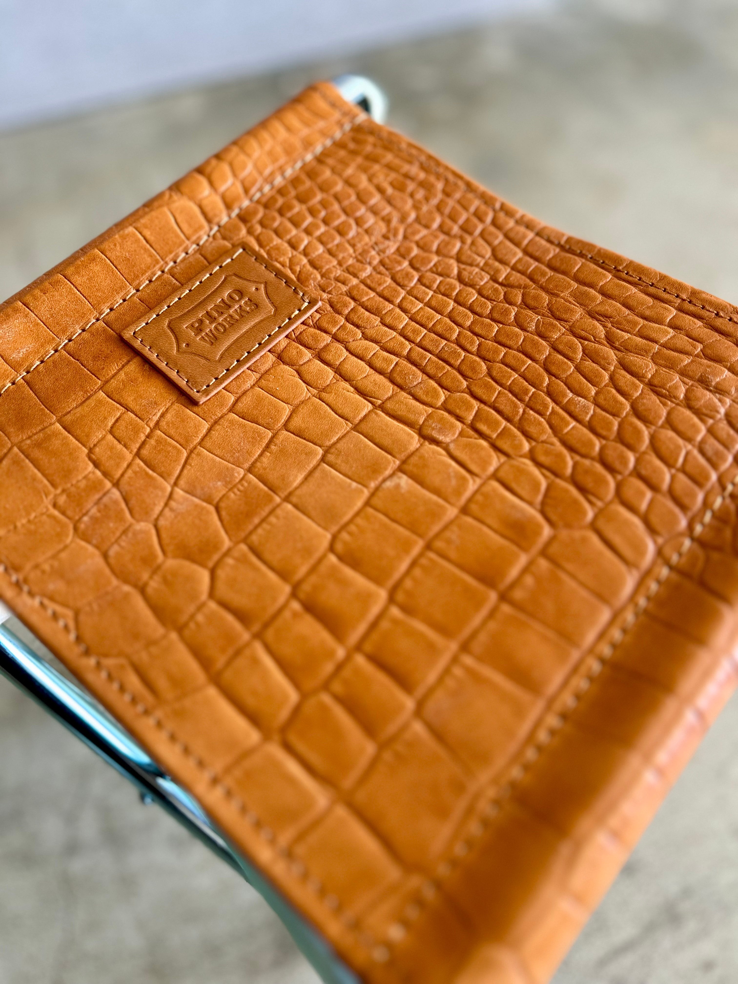 DAIS PINOWORKS ピクニックスツール レザー DAIS×PW PICNIC LEATHER STOOL | OLIVE OUTDOOR EQUIPMENT